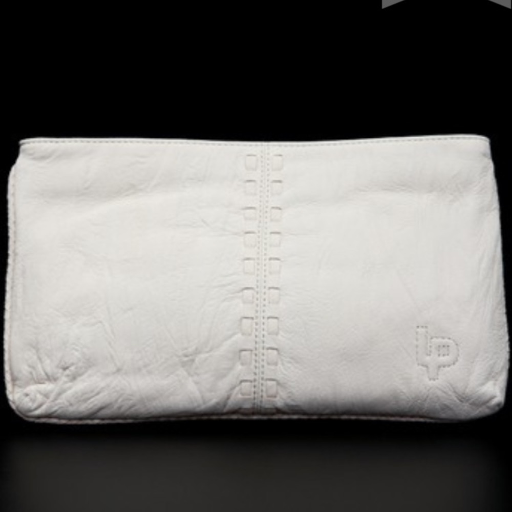 Linea Pelle Alyssa Collection Clutch! - Picture 5 of 15